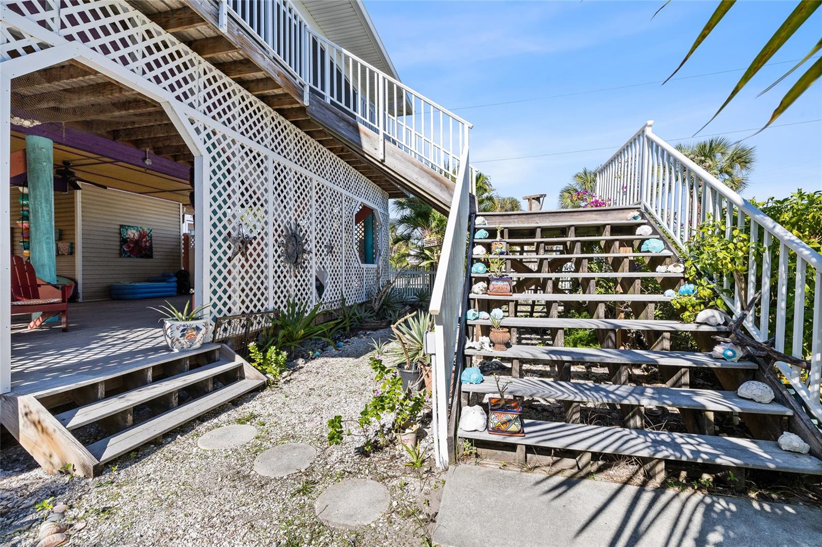 FT W OF NE COR - Residential