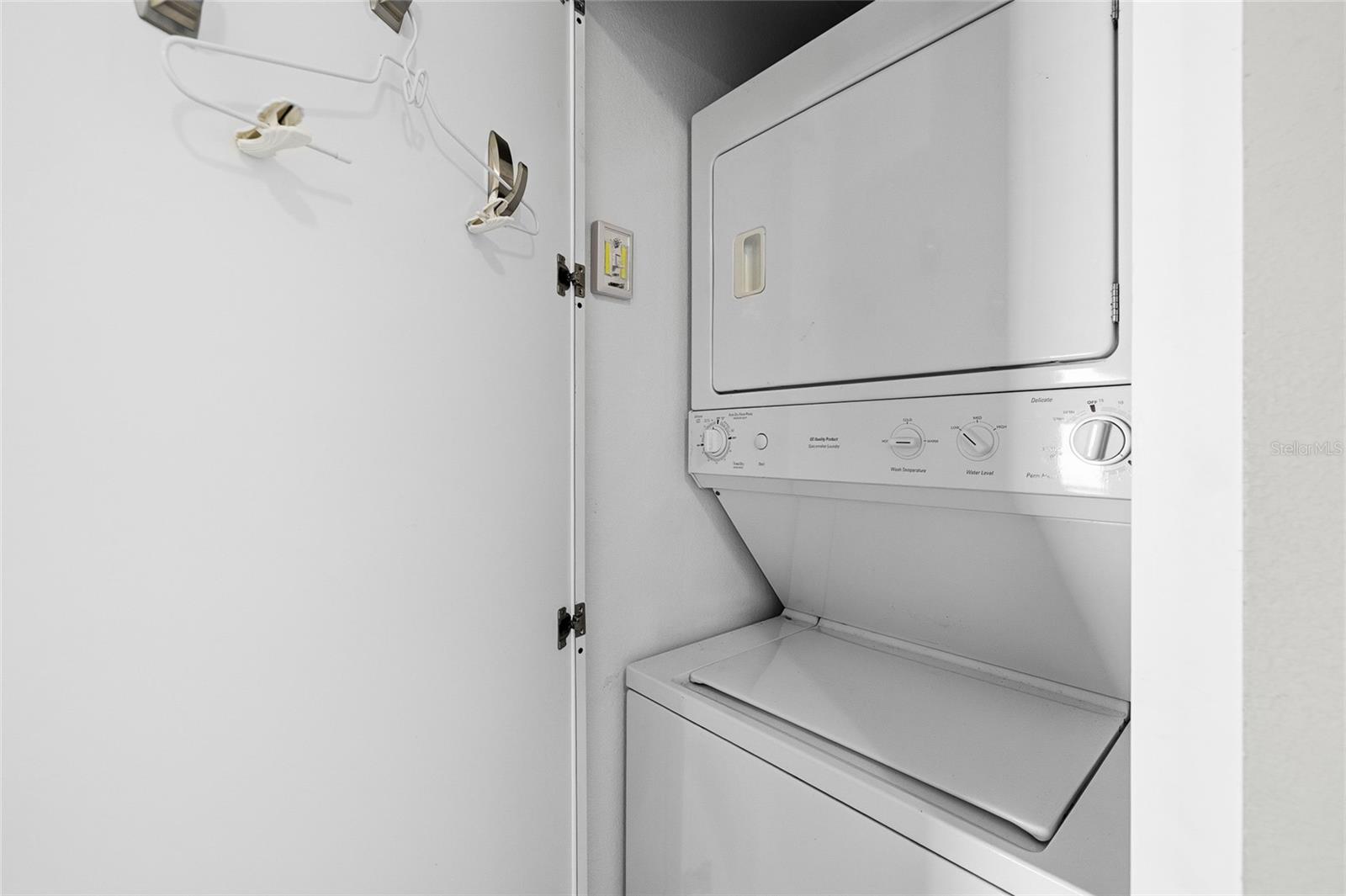 FT W OF NE COR - Residential