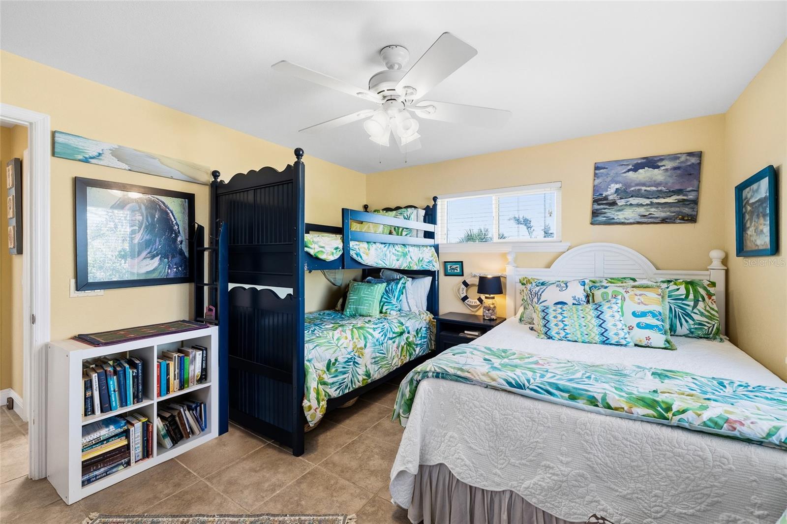 FT W OF NE COR - Residential