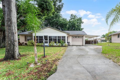 A home in EUSTIS