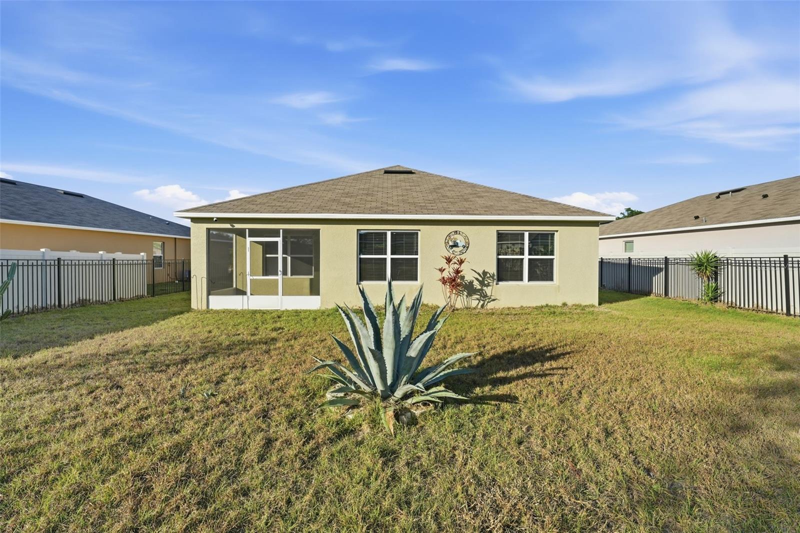 VERANDAH PARK - Residential Lease