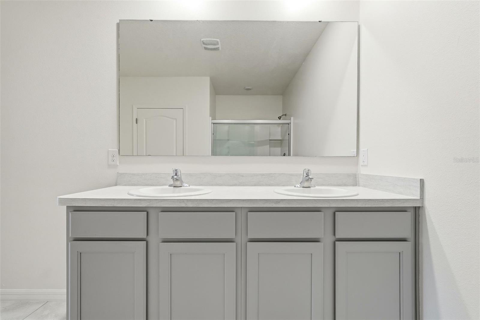 VERANDAH PARK - Residential Lease