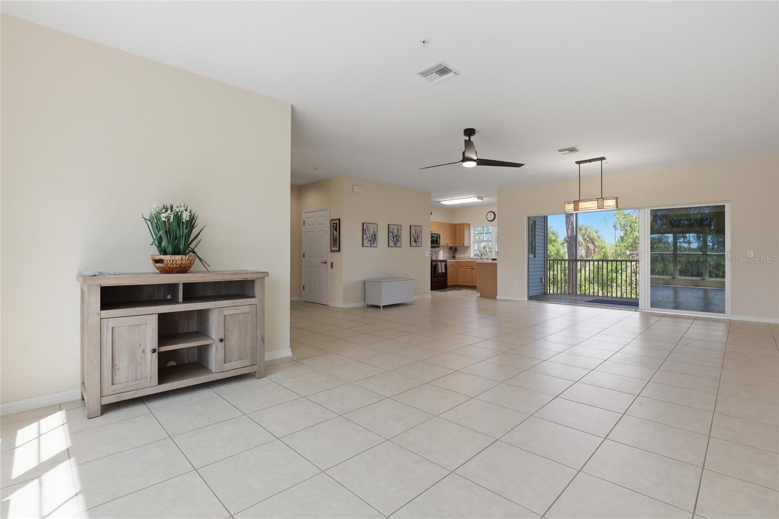 TOWNHOMES/CAPE HAZE - Residential