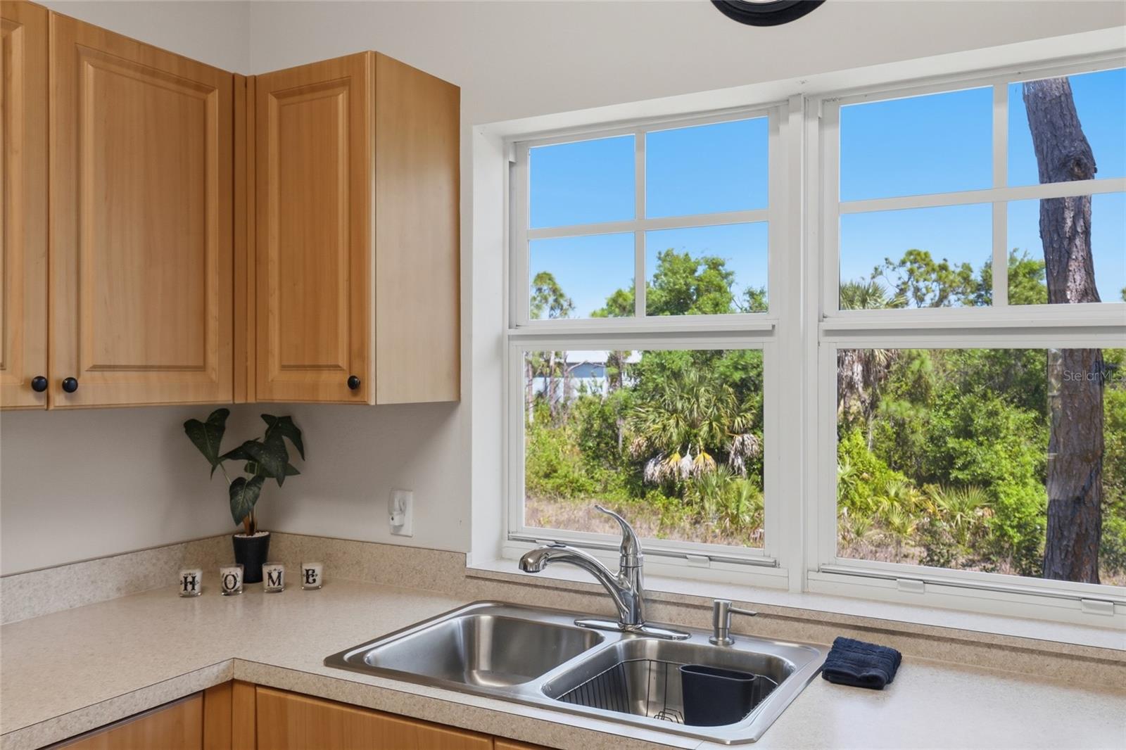 TOWNHOMES/CAPE HAZE - Residential