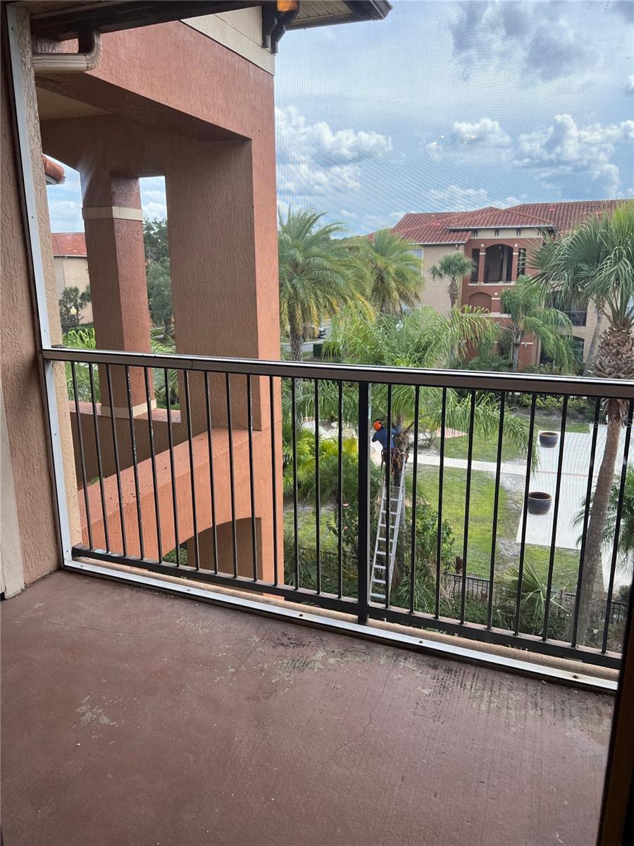Photo of 5500 Metrowest Boulevard #304, Orlando, FL 32811 (MLS # S5159564)