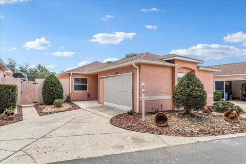 Photo of 952 Avalon Ave. Avenue, The Villages, FL 32159 (MLS # TB8558813)