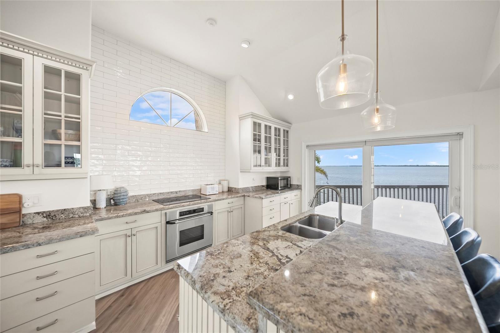 HOLMES BEACH 12TH UNIT - Residential