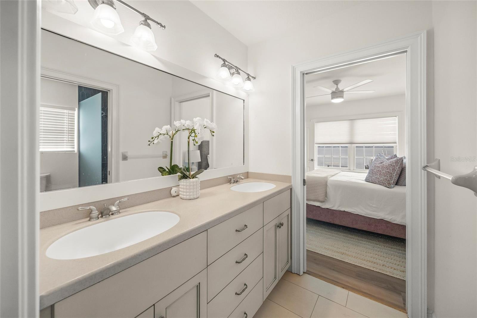 HOLMES BEACH 12TH UNIT - Residential