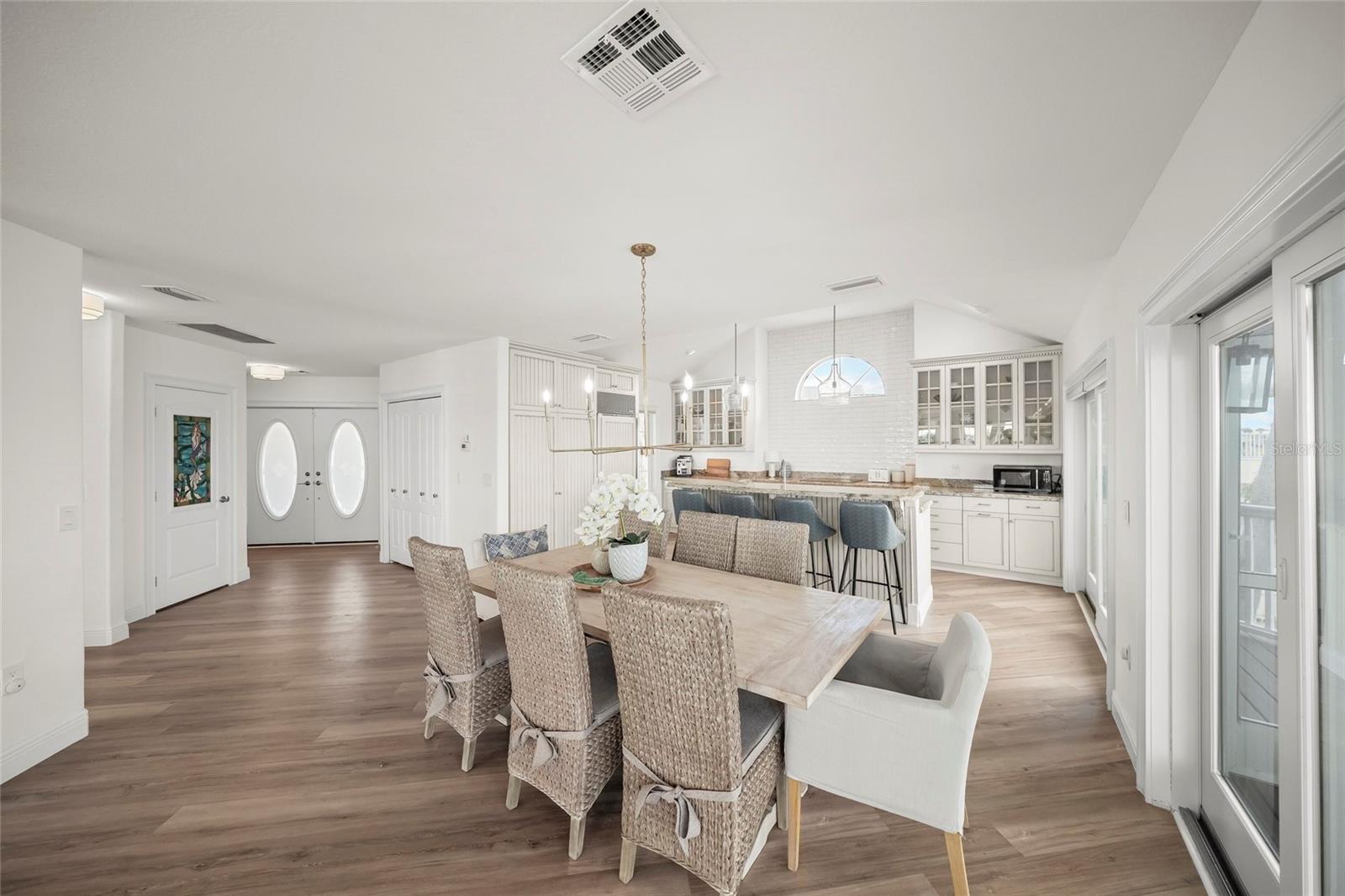 HOLMES BEACH 12TH UNIT - Residential