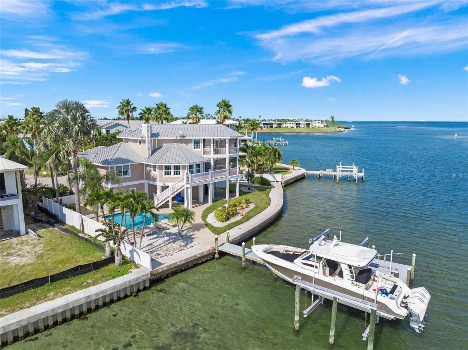 HOLMES BEACH 12TH UNIT - Residential