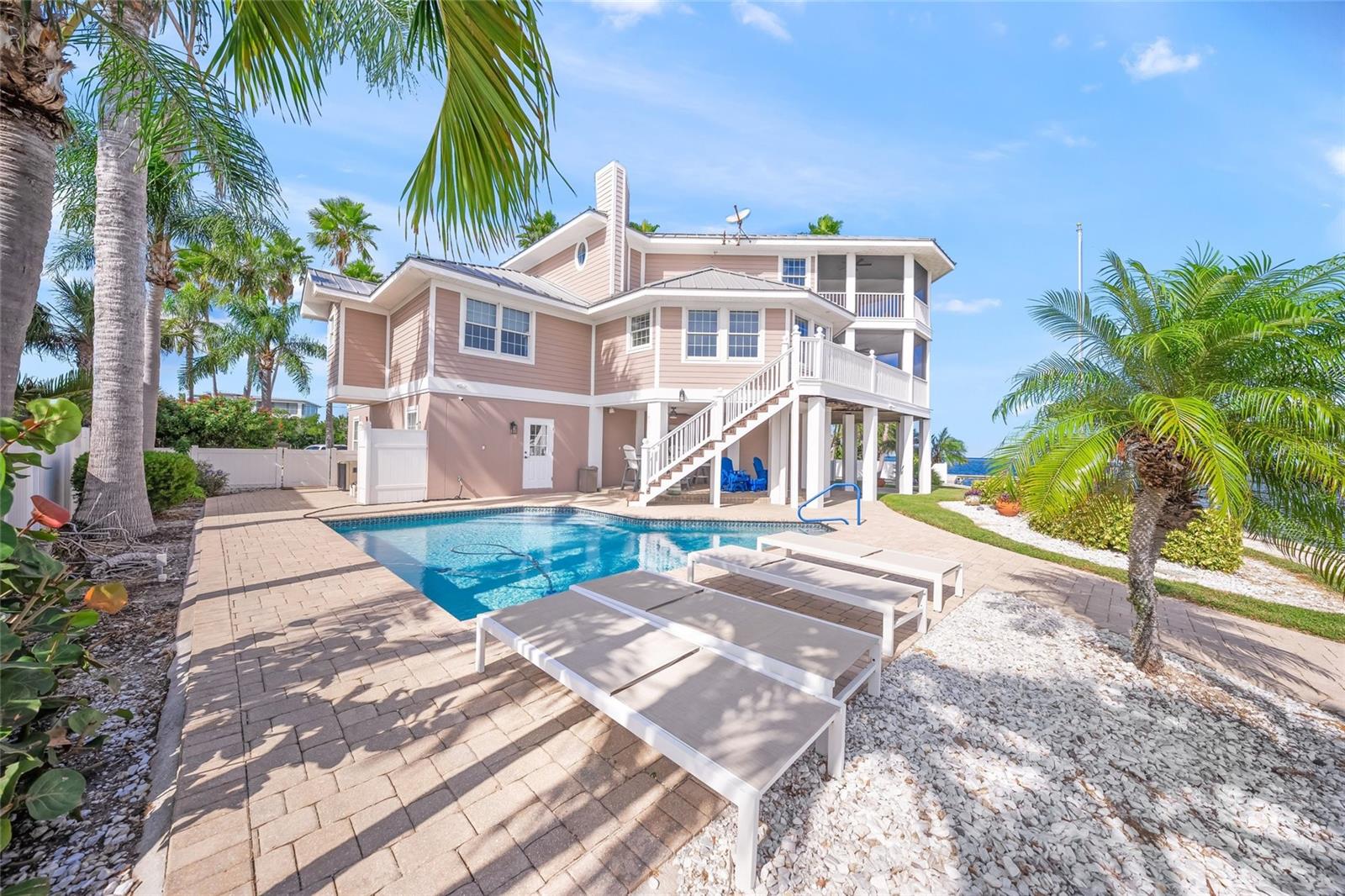 HOLMES BEACH 12TH UNIT - Residential