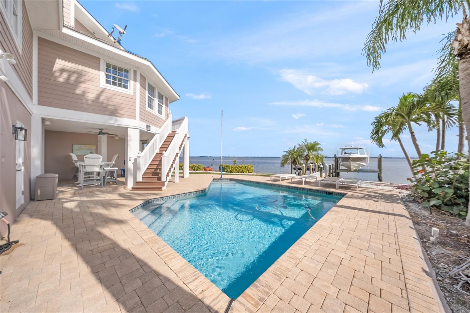 HOLMES BEACH 12TH UNIT - Residential