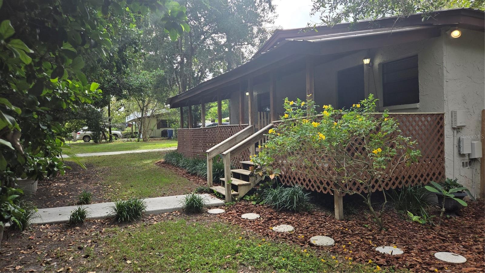 W E HAMNER'S FOREST ACRES - Residential Lease