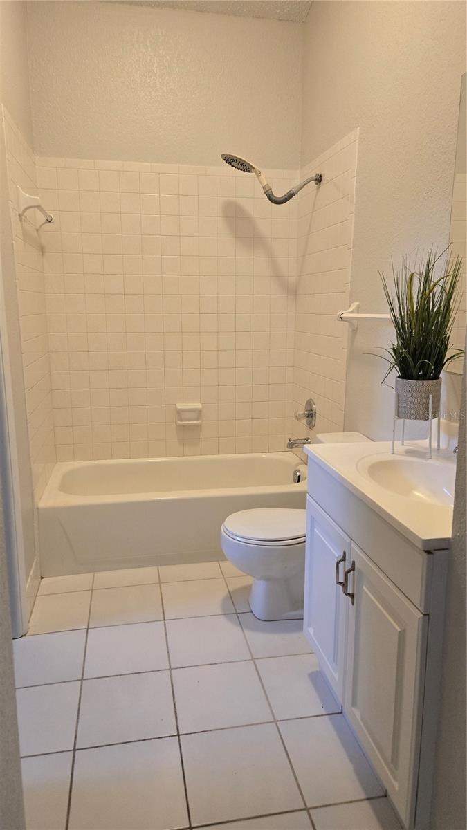 W E HAMNER'S FOREST ACRES - Residential Lease