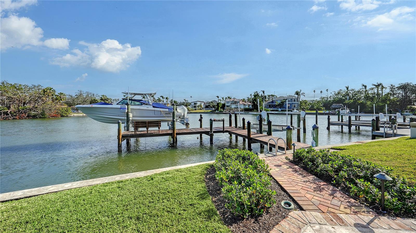 HARBOR ACRES - Residential