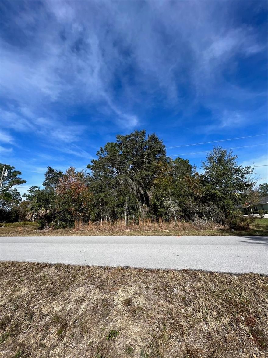 Great opportunity MULTIFAMILY INVESTORS - Lot zoned R3, all high and dry with flood zone X. Each Lot is already approved to build a QUADPLEX, of 1,234 sq ft per unit. Total of 5,570 sq ft including sidewalk and driveway. Each unit is a 3 bed / 2 bath (attached plot plans and Survey). Lot in front of Walmart Supercenter and close to Walgreens, CVS, Publix, stores, restaurants and much more. A just 15 minutes from Downtown Ocala and 20 minutes from commercial highway 200 RD, this land offers a wonderful investment opportunity.