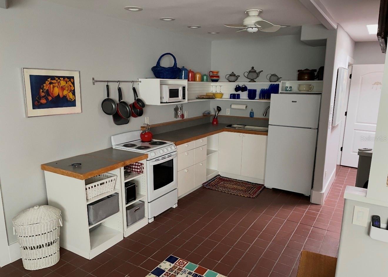 BOULEVARD ADD TO SARASOTA - Residential Lease