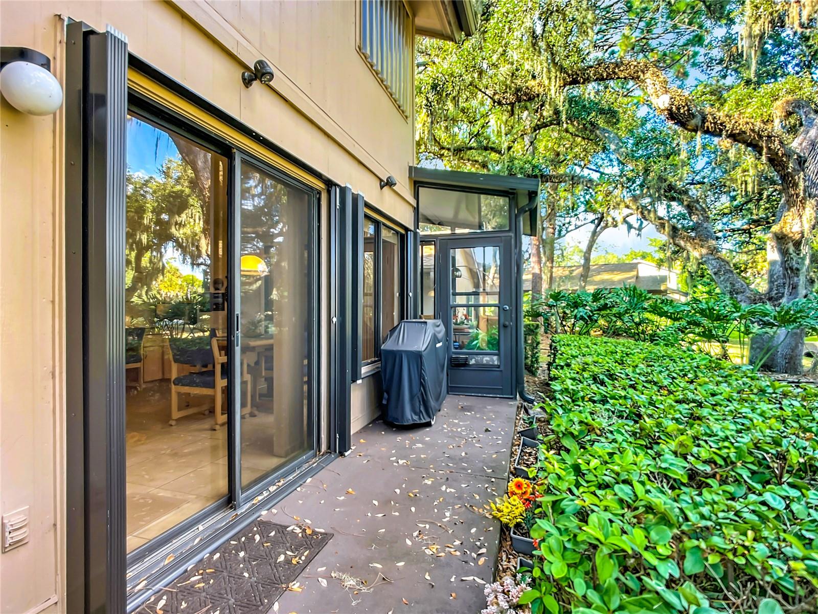 HAMMOCKS - Residential Lease