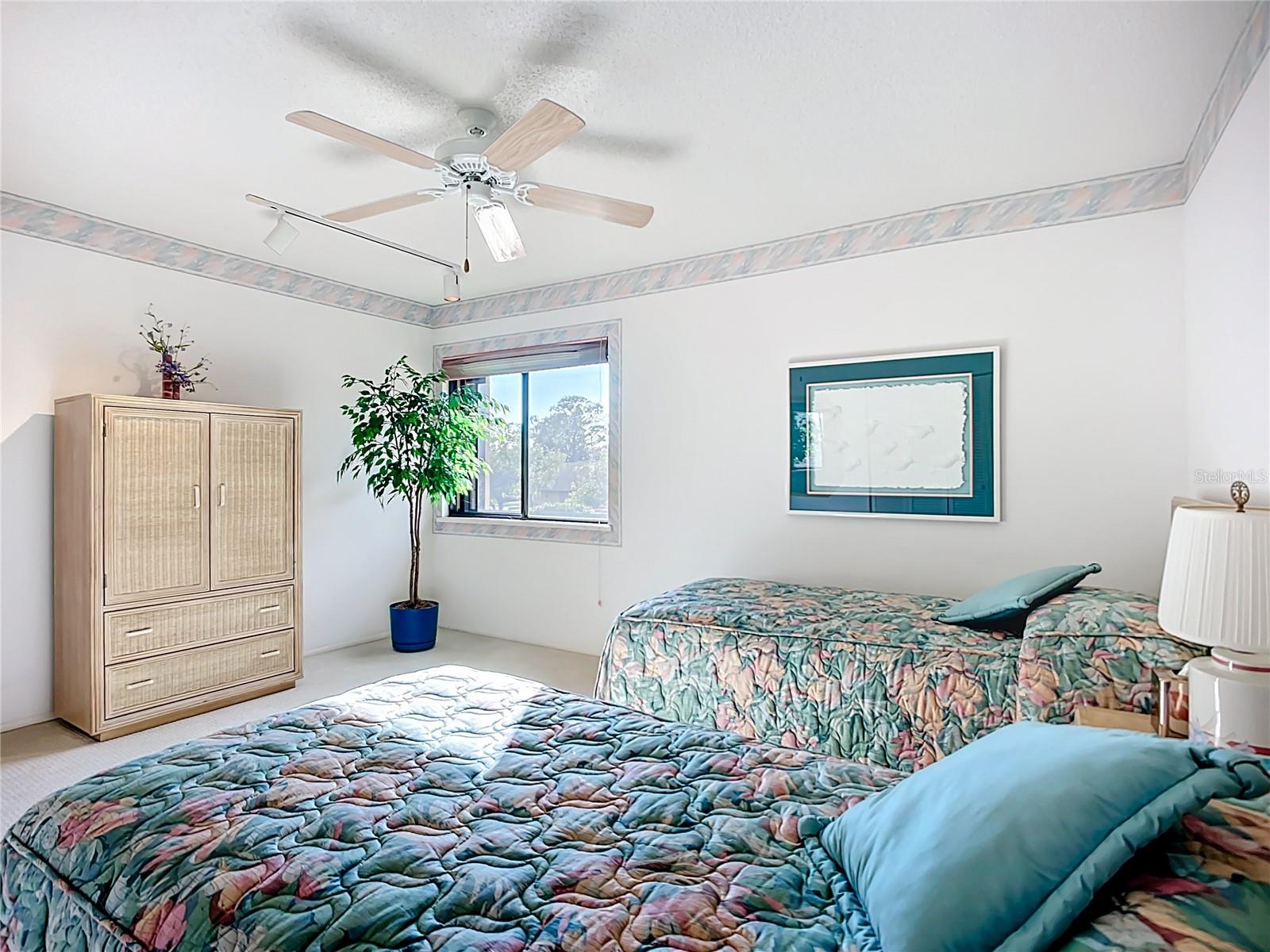 HAMMOCKS - Residential Lease