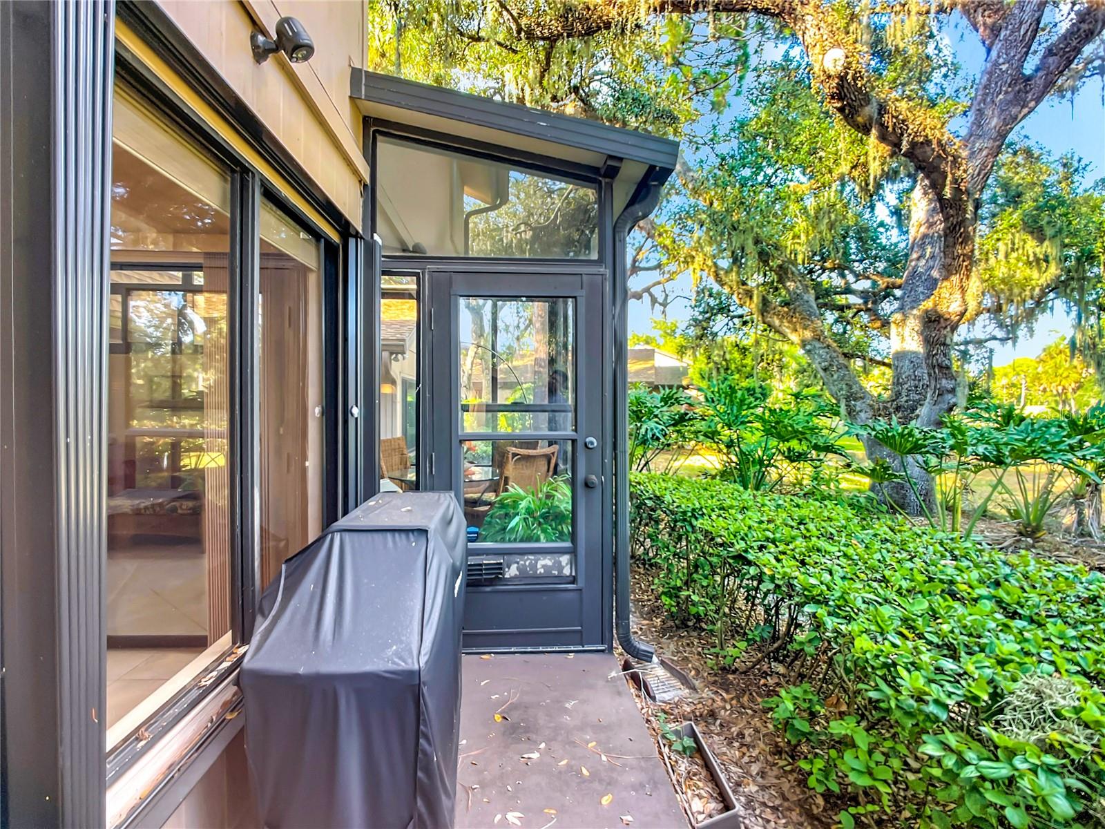 HAMMOCKS - Residential Lease