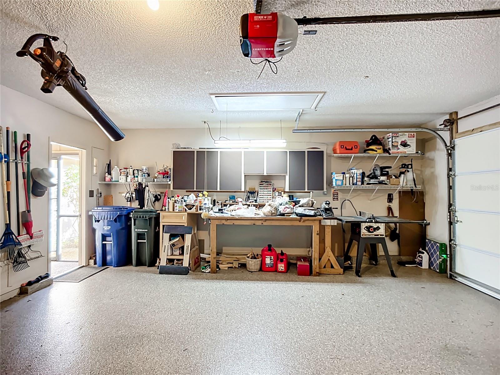 HAMMOCKS - Residential Lease