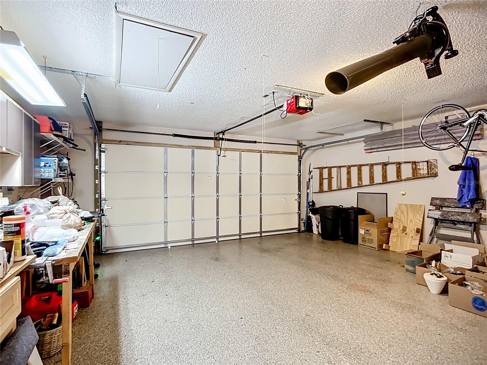 HAMMOCKS - Residential Lease