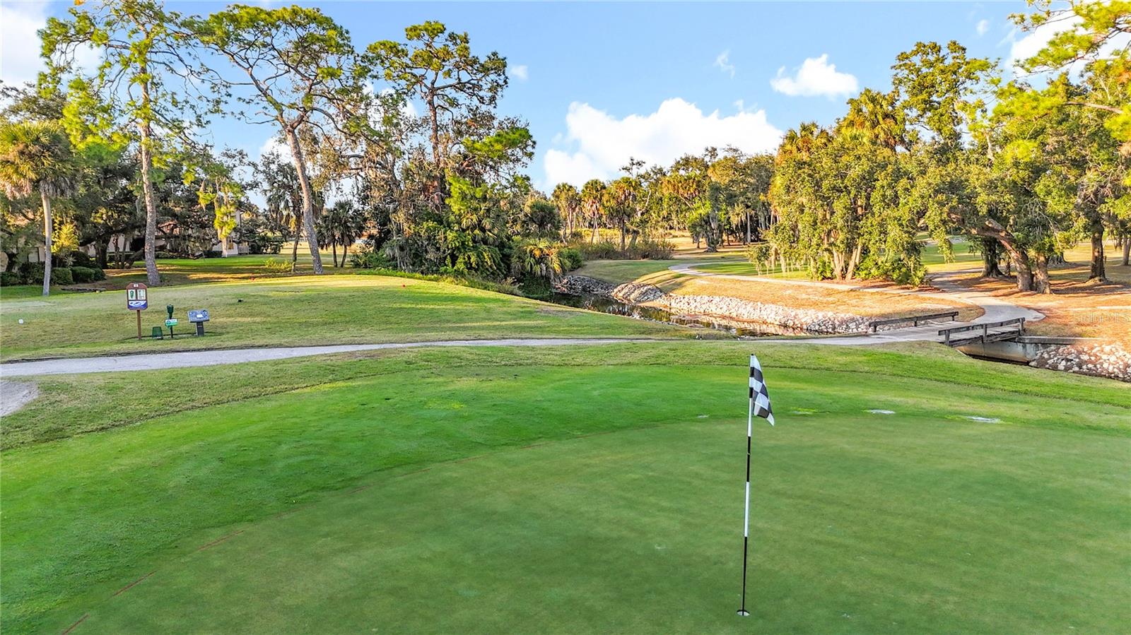 HAMMOCKS - Residential Lease