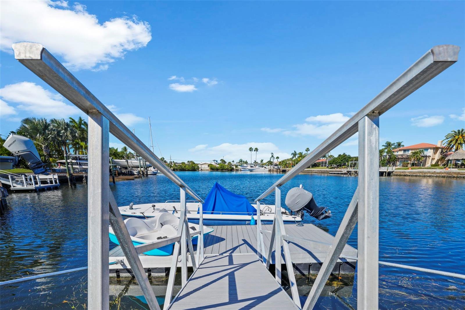 FLOR A MAR - Residential