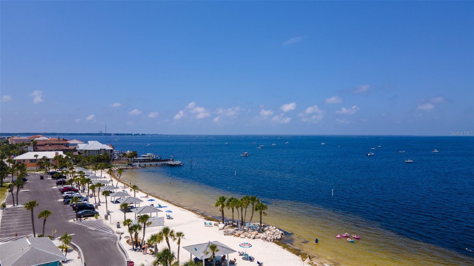 FLOR A MAR - Residential