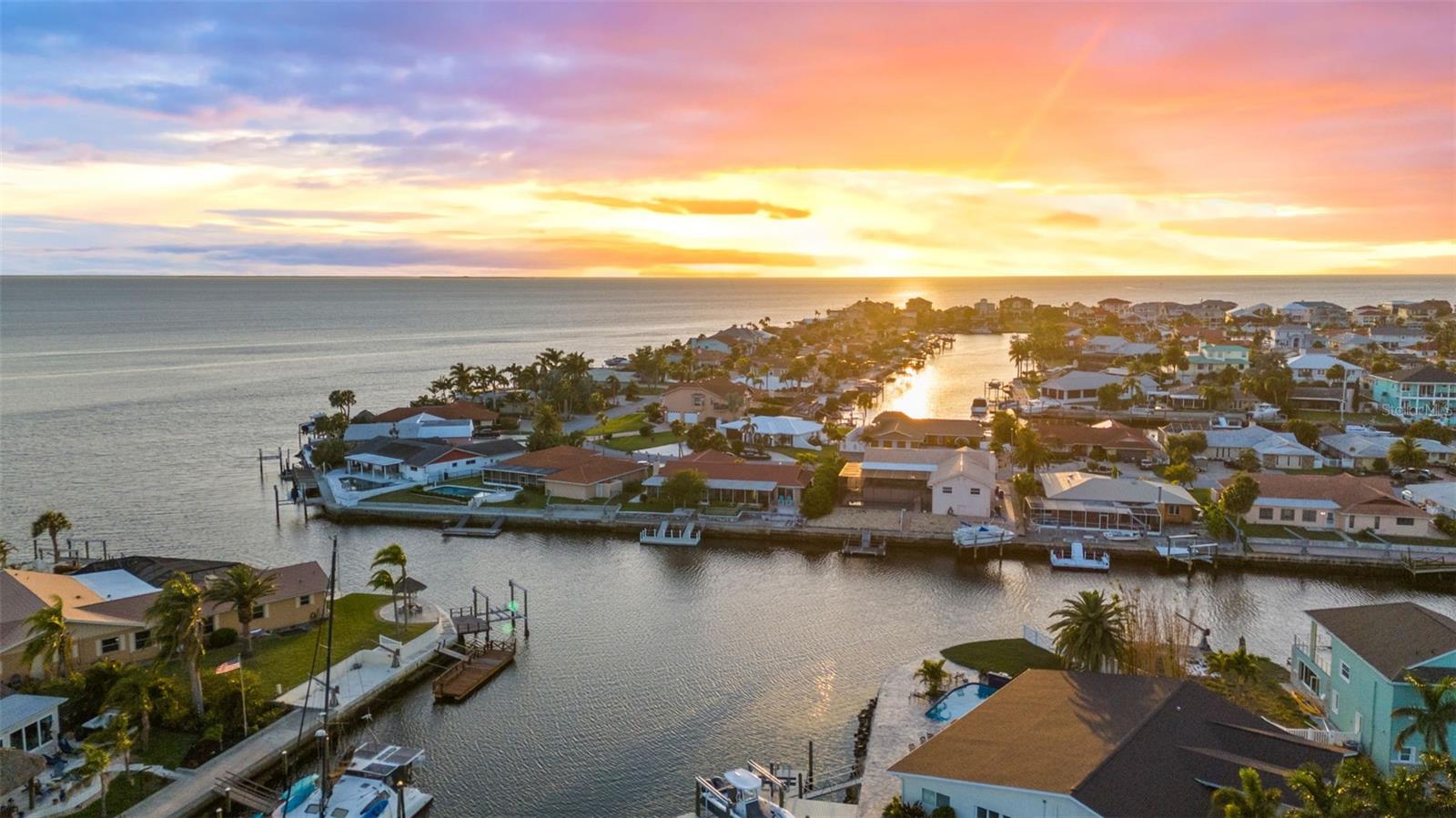 FLOR A MAR - Residential