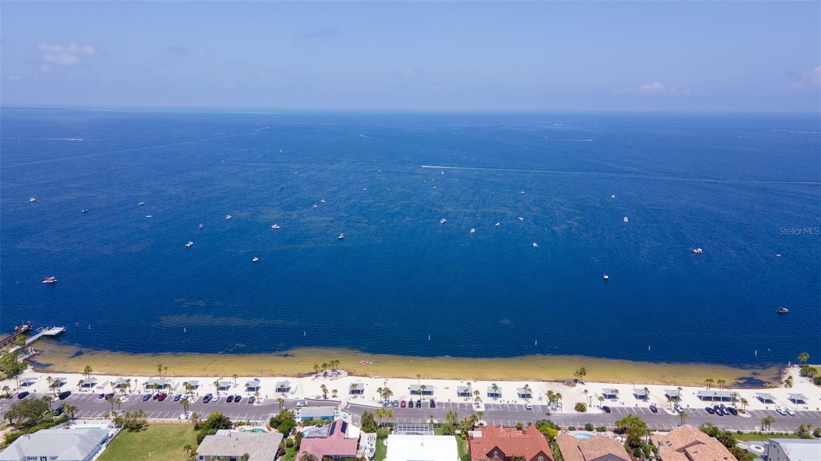 FLOR A MAR - Residential