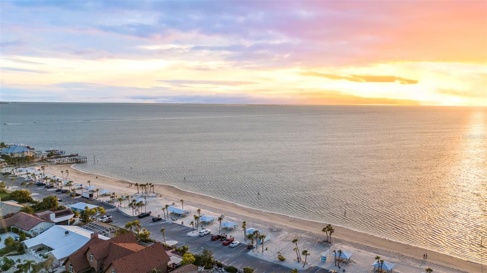 FLOR A MAR - Residential