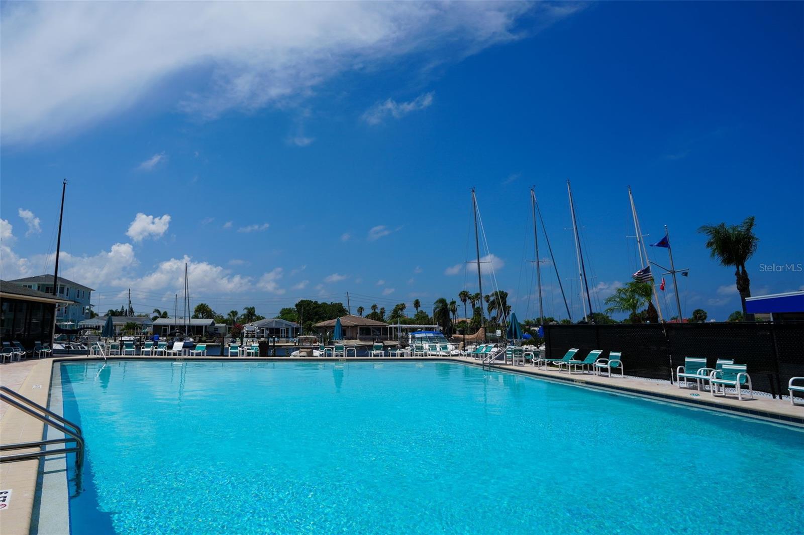 FLOR A MAR - Residential