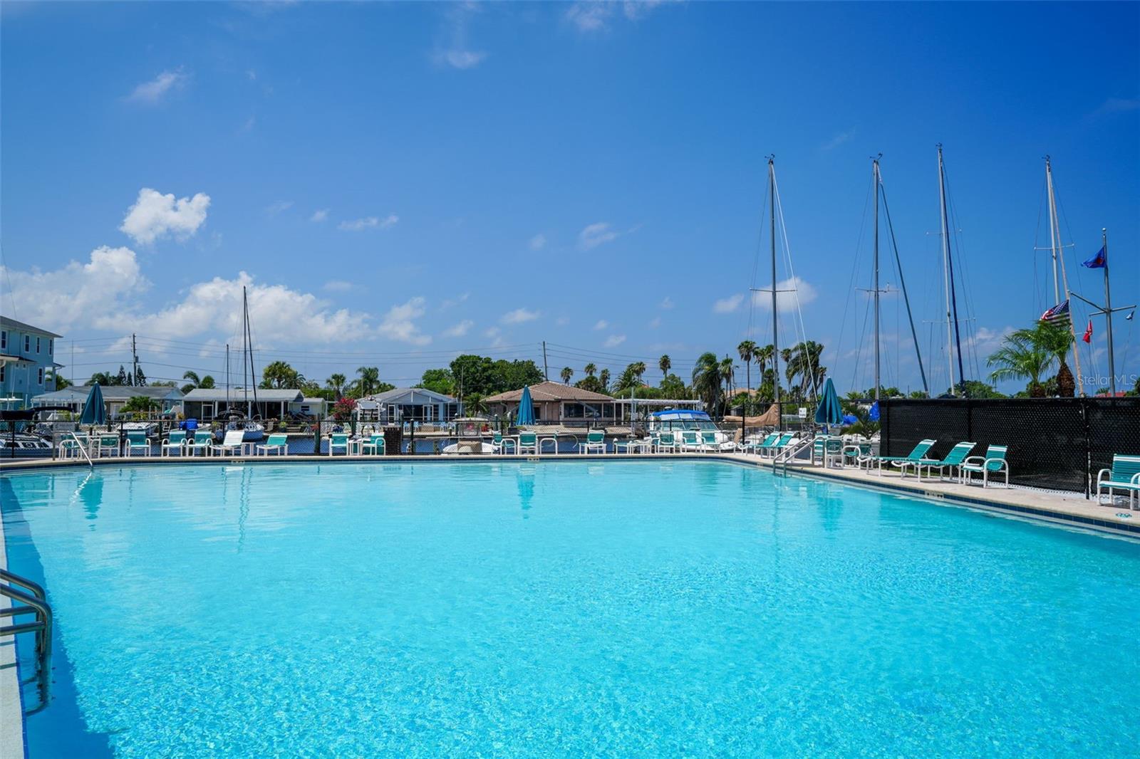 FLOR A MAR - Residential