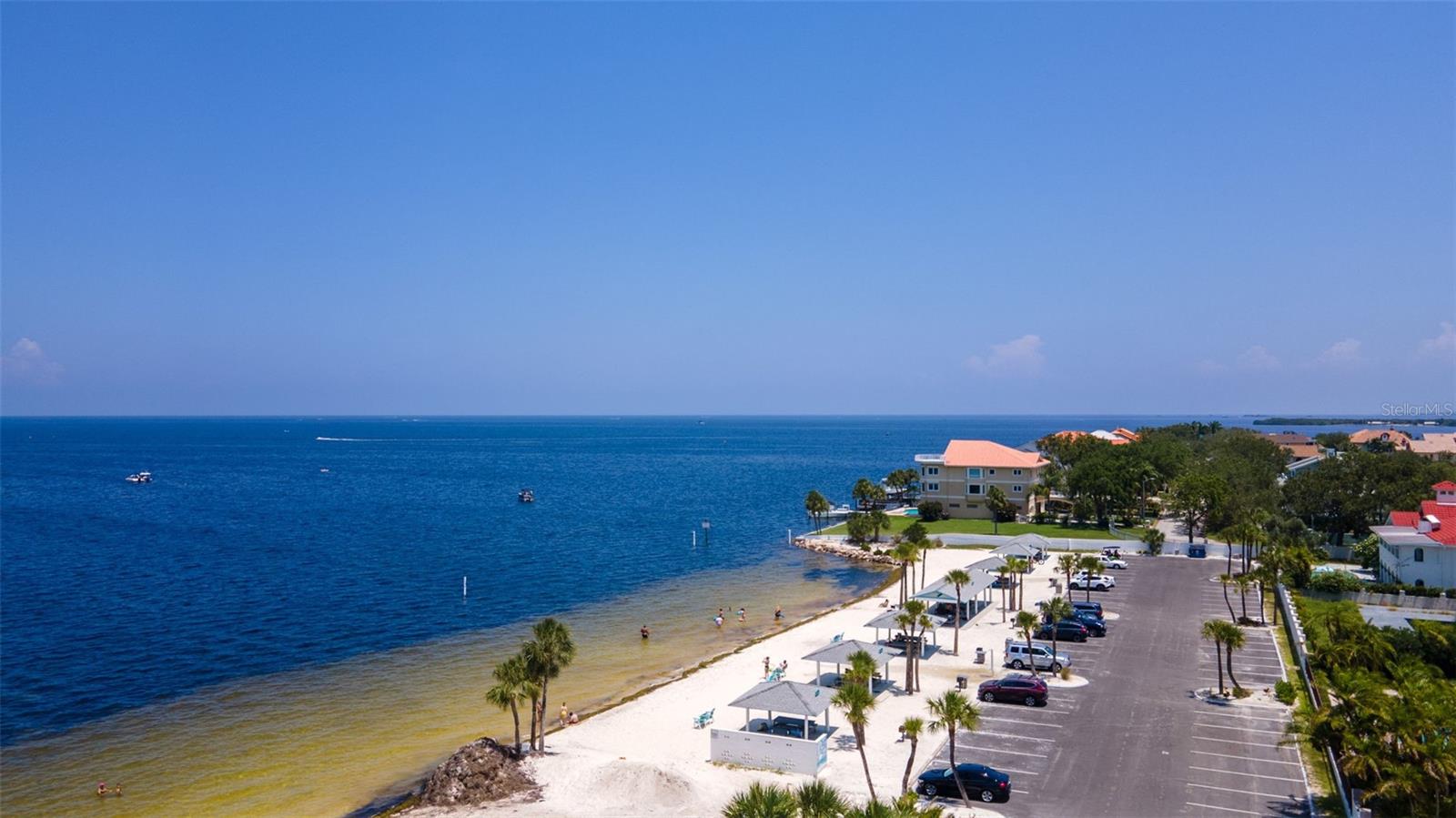 FLOR A MAR - Residential