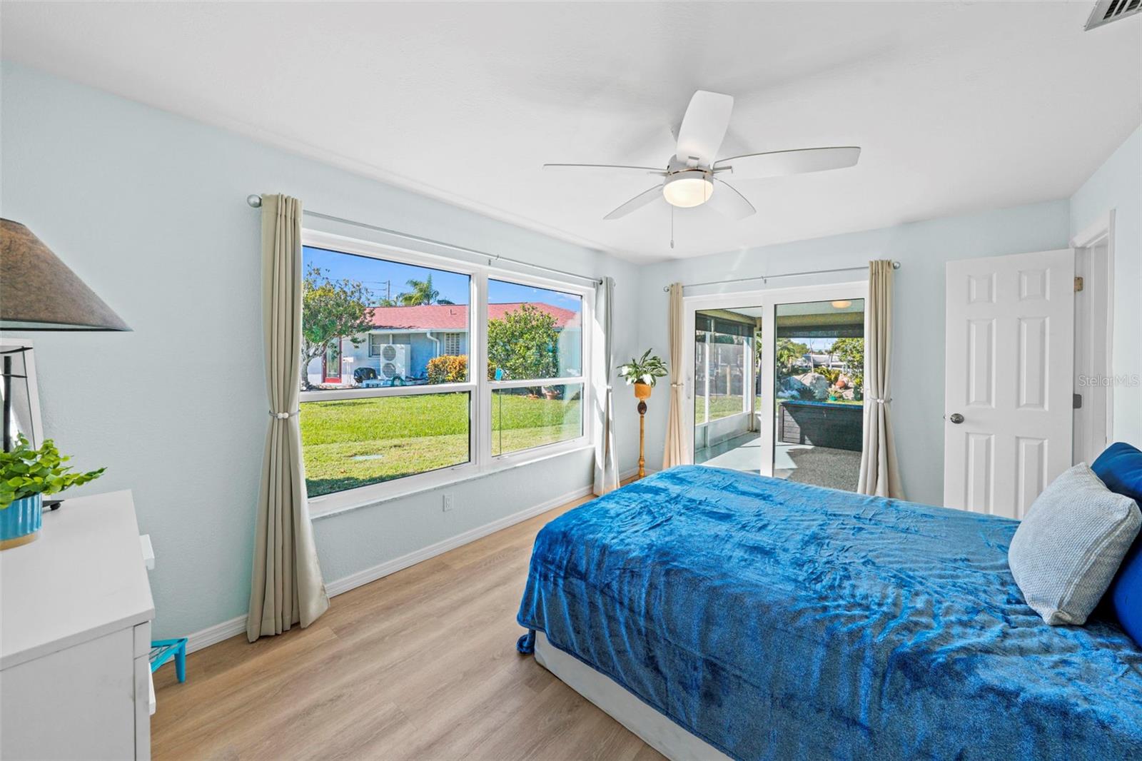 FLOR A MAR - Residential