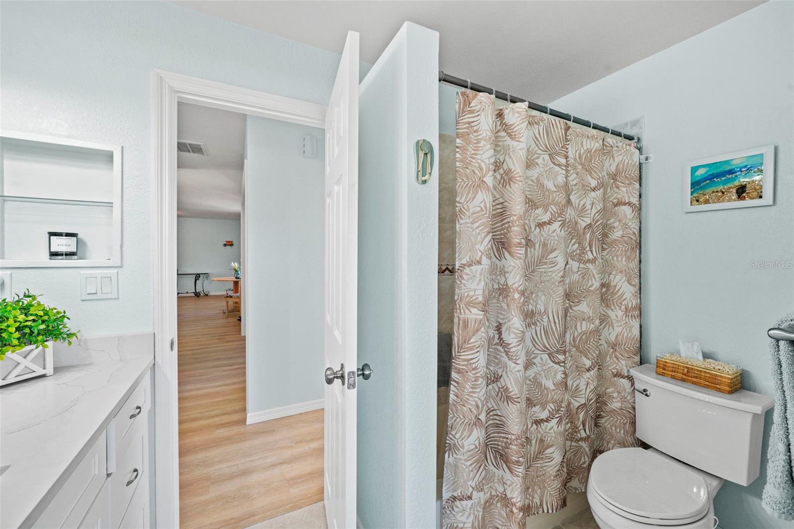 FLOR A MAR - Residential