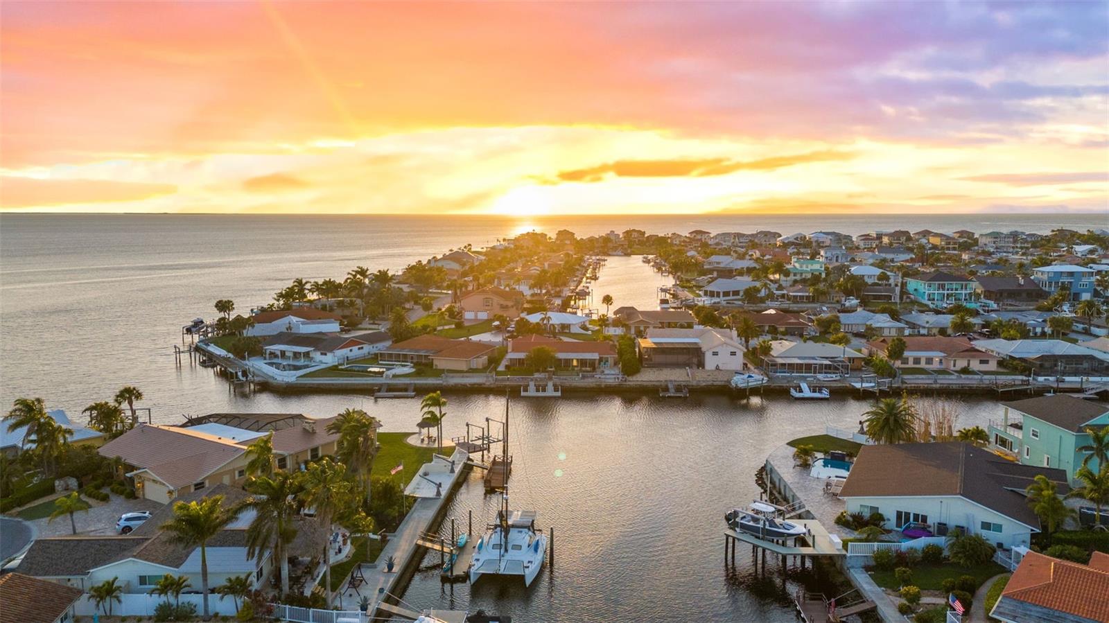 FLOR A MAR - Residential