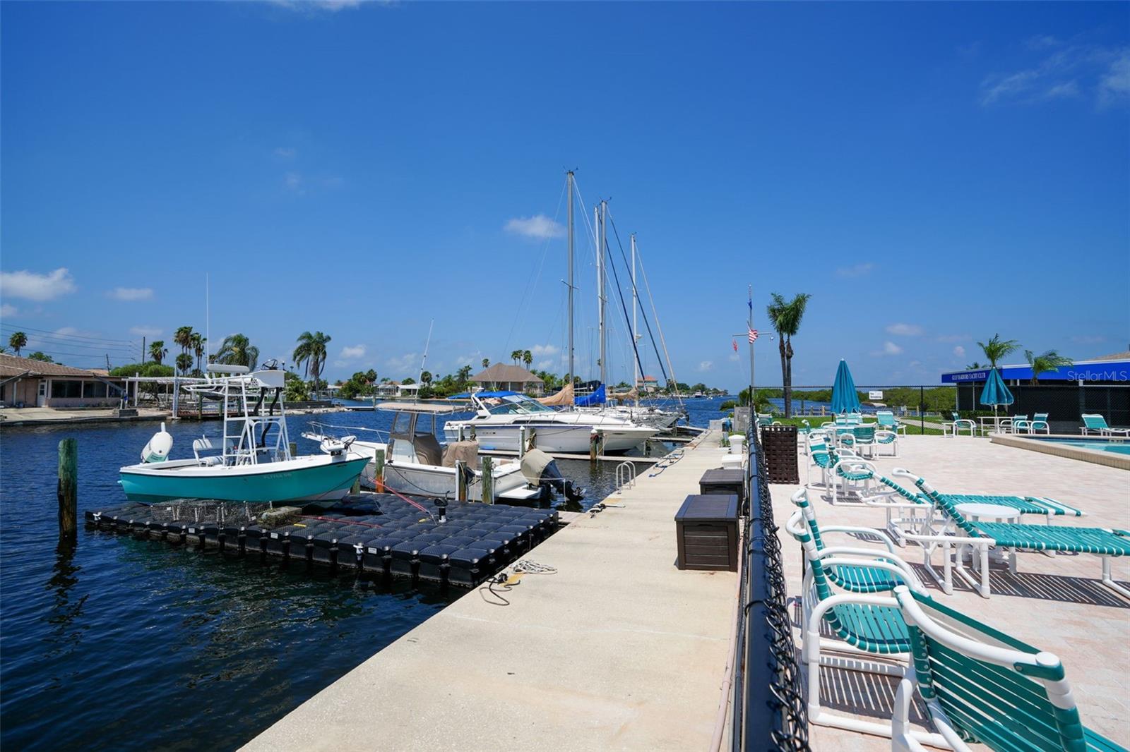 FLOR A MAR - Residential