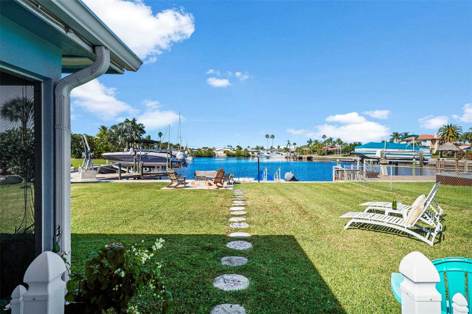 FLOR A MAR - Residential