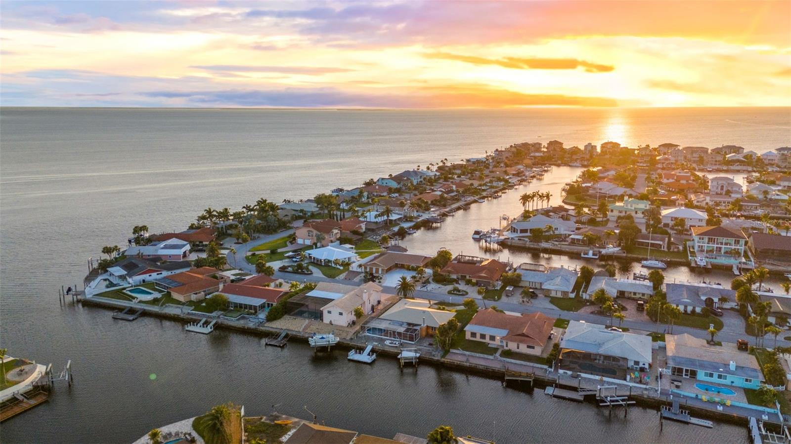 FLOR A MAR - Residential