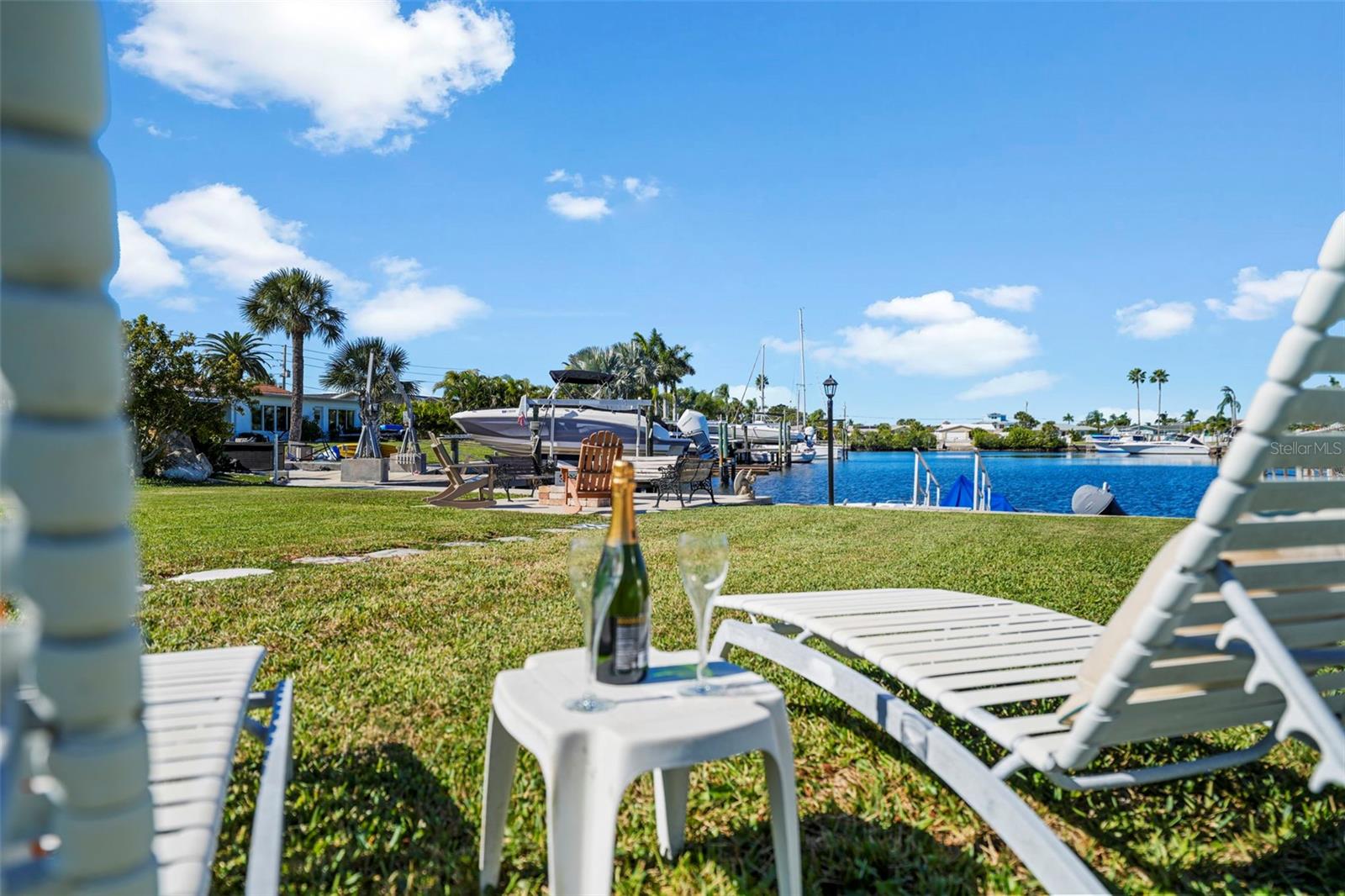 FLOR A MAR - Residential