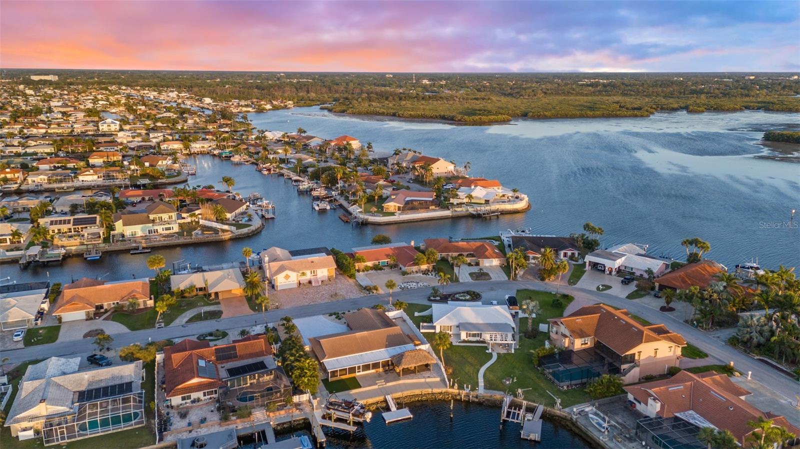 FLOR A MAR - Residential