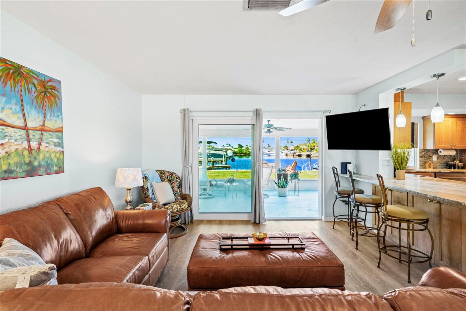 FLOR A MAR - Residential