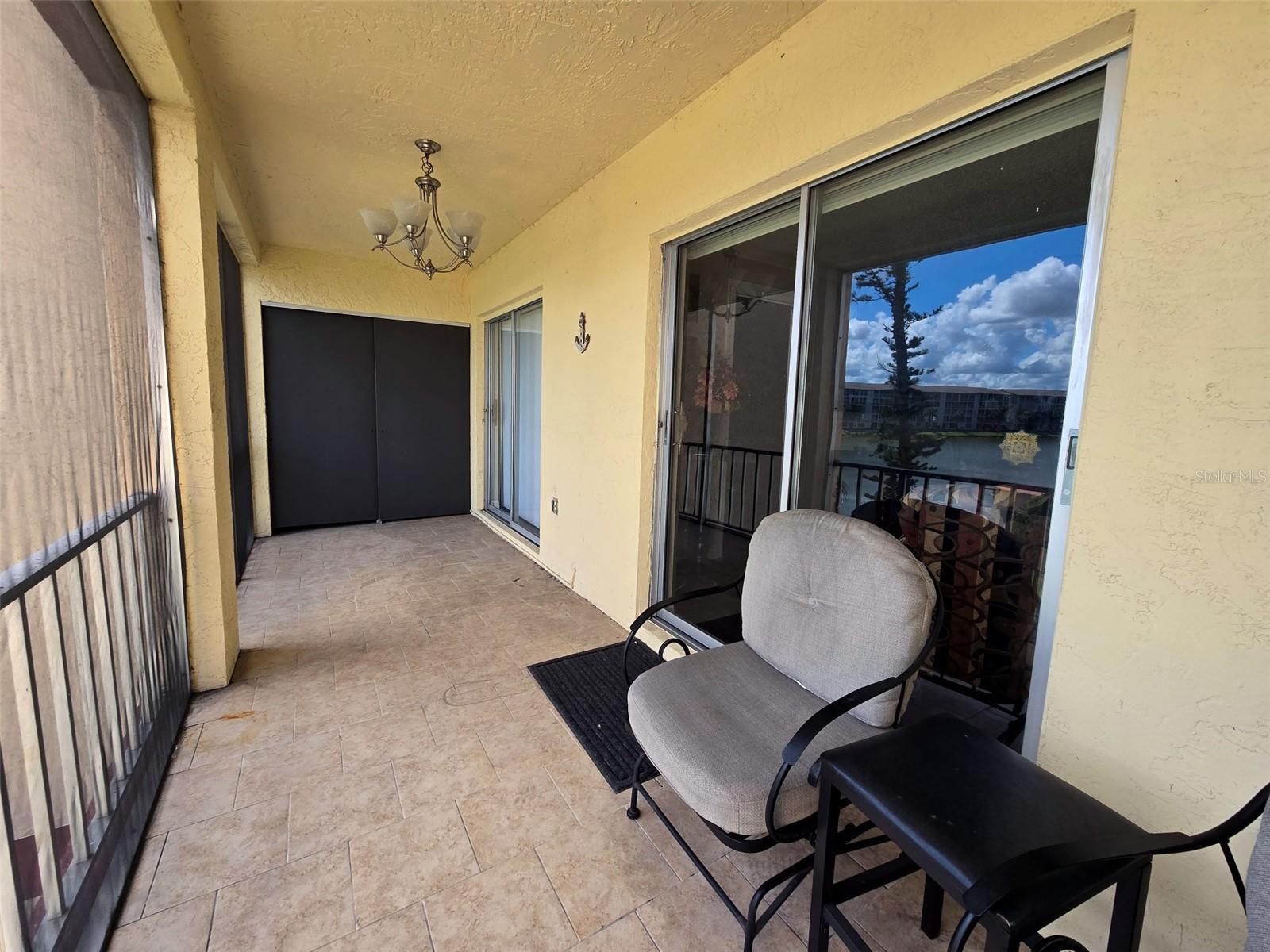 BAYSHORE ON THE LAKE APTS SEC 3 - Residential Lease