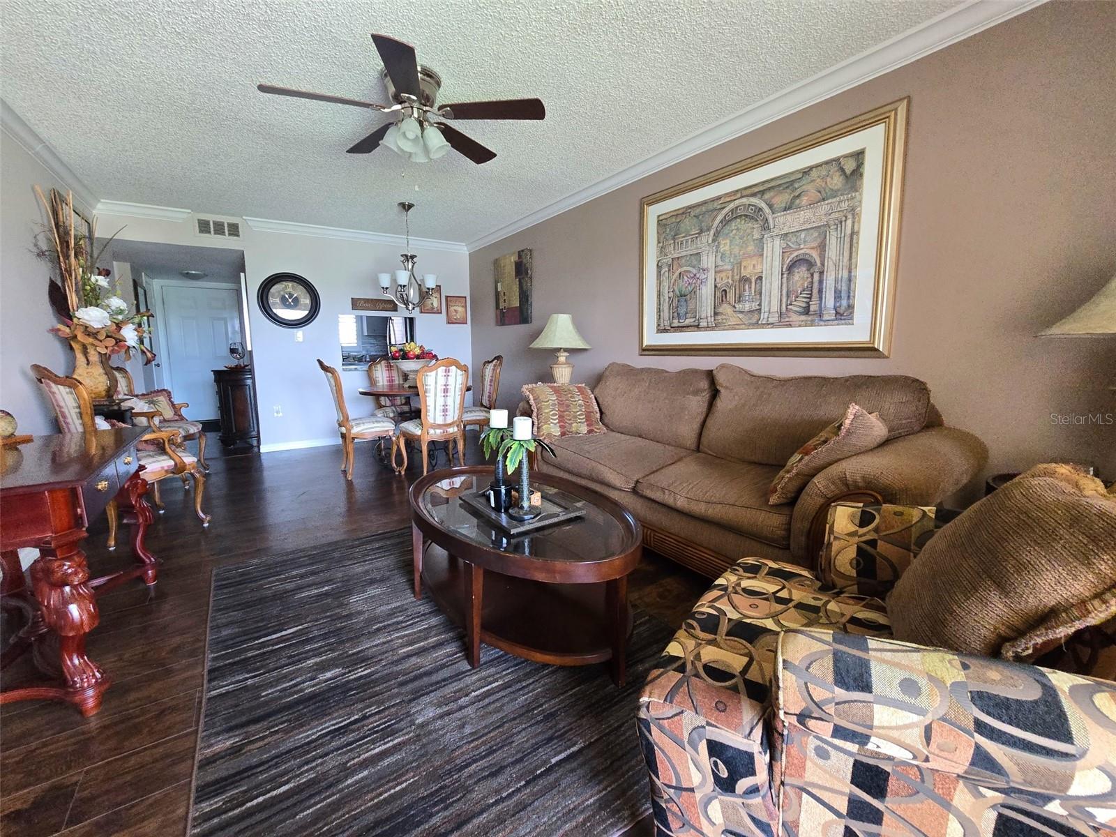 BAYSHORE ON THE LAKE APTS SEC 3 - Residential Lease