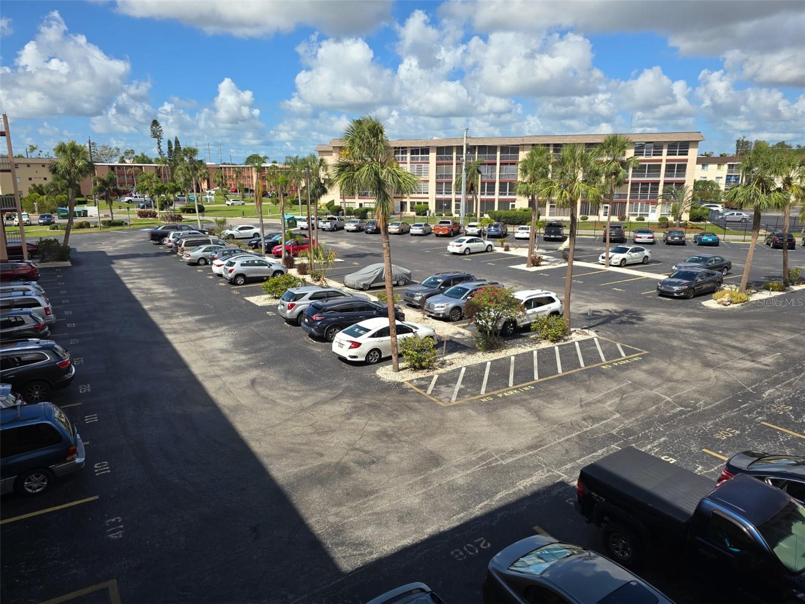 BAYSHORE ON THE LAKE APTS SEC 3 - Residential Lease