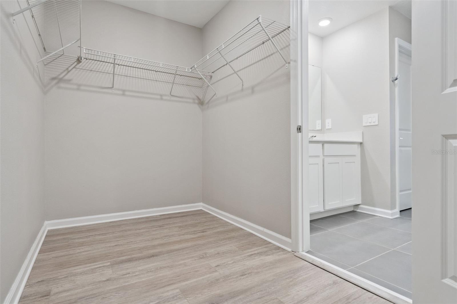 ASTONIA NORTH - Residential Lease