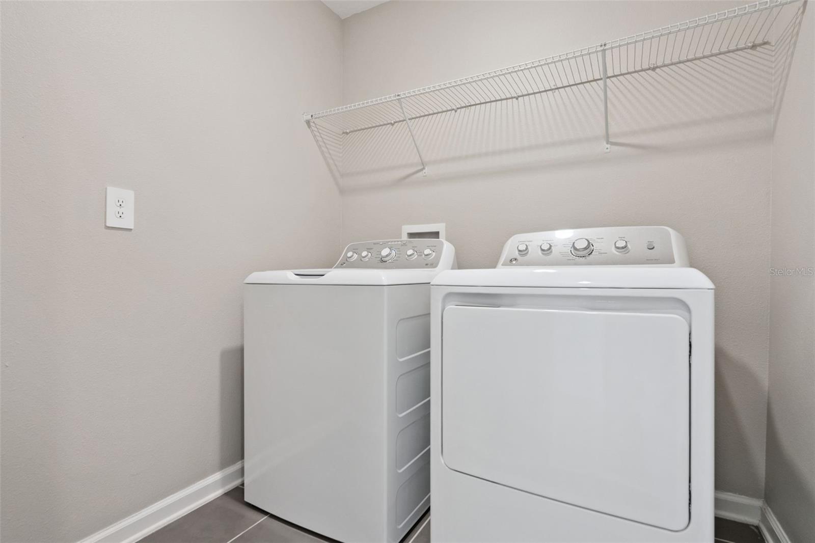 ASTONIA NORTH - Residential Lease