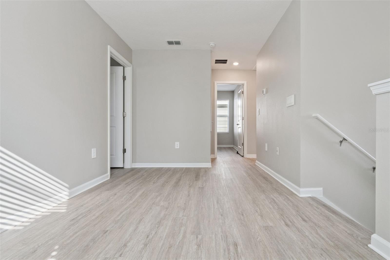 ASTONIA NORTH - Residential Lease